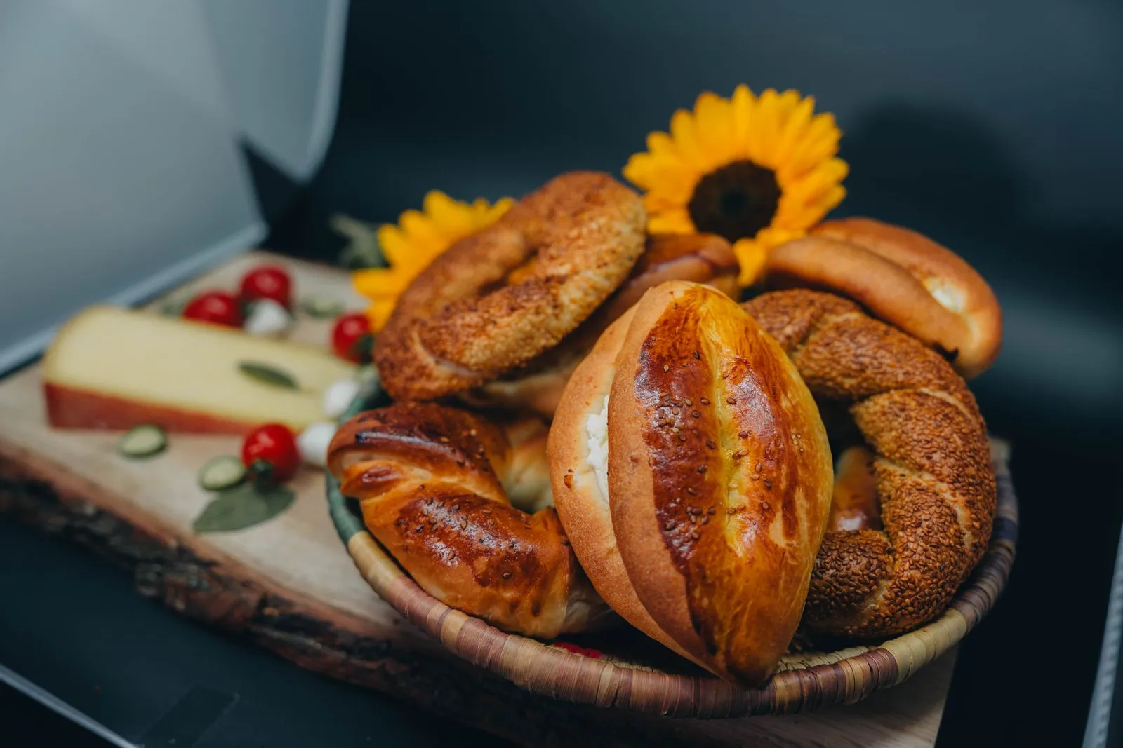 How to Build a Better Bagel Breakfast